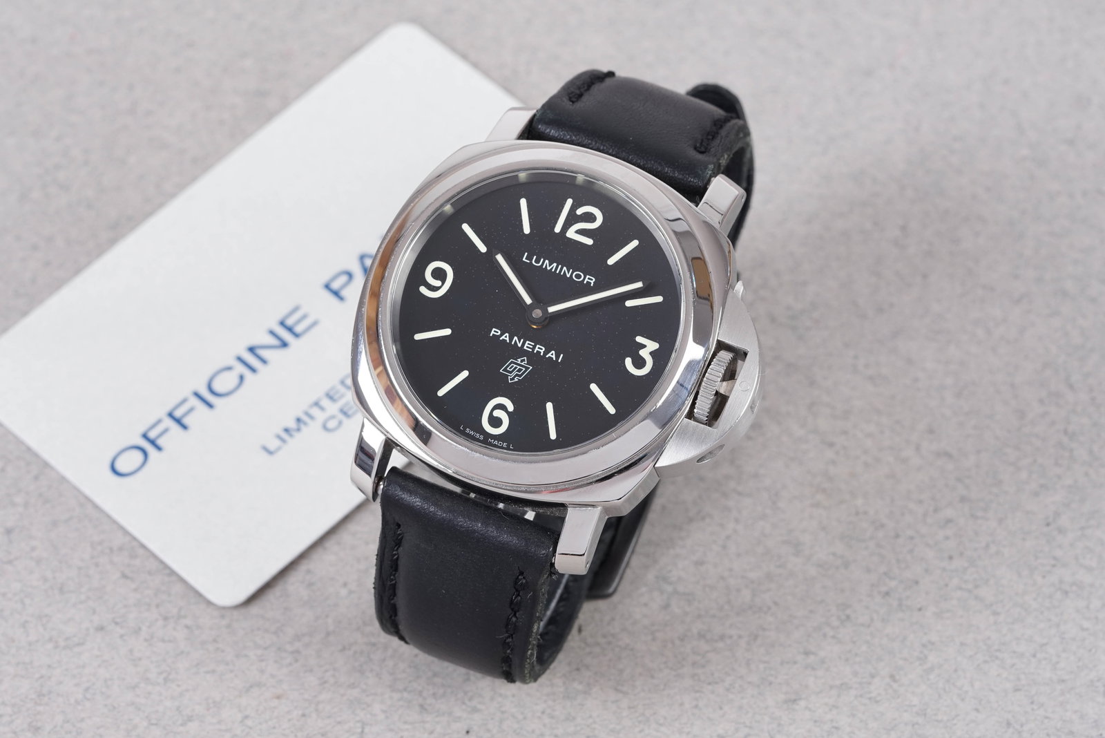 PANERAI LUMINOR W/ BOX & GUARANTEE CARD REF. PAM01000 CIRCA 2016: PANERAI LUMINOR W/ BOX & GUARANTEE CARD REF. PAM01000 CIRCA 2016, this watch is a ref. PAM01000 and is fitted with a round black dial, baton and numeral hour markers and pencil style hands hands.