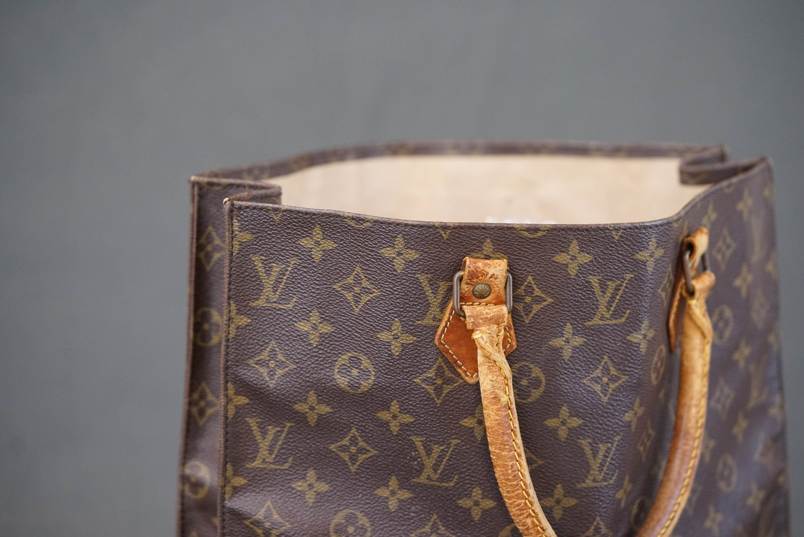 LOUIS VUITTON MONOGRAM SAC PLA TOTE BAG M51140 - 2
