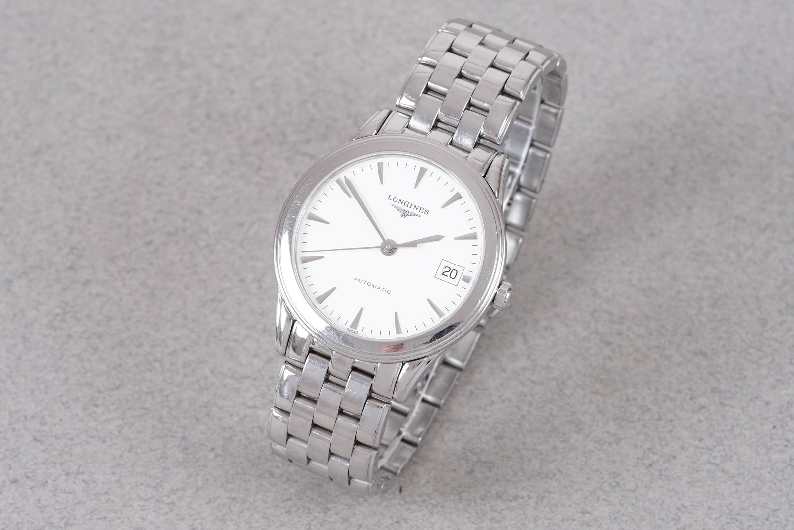 LONGINES FLAGSHIP AUTOMATIC DATE W/ BOX & GUARANTEE CARD REF. L4.774.4.12.6 CIRCA 2008 - 2