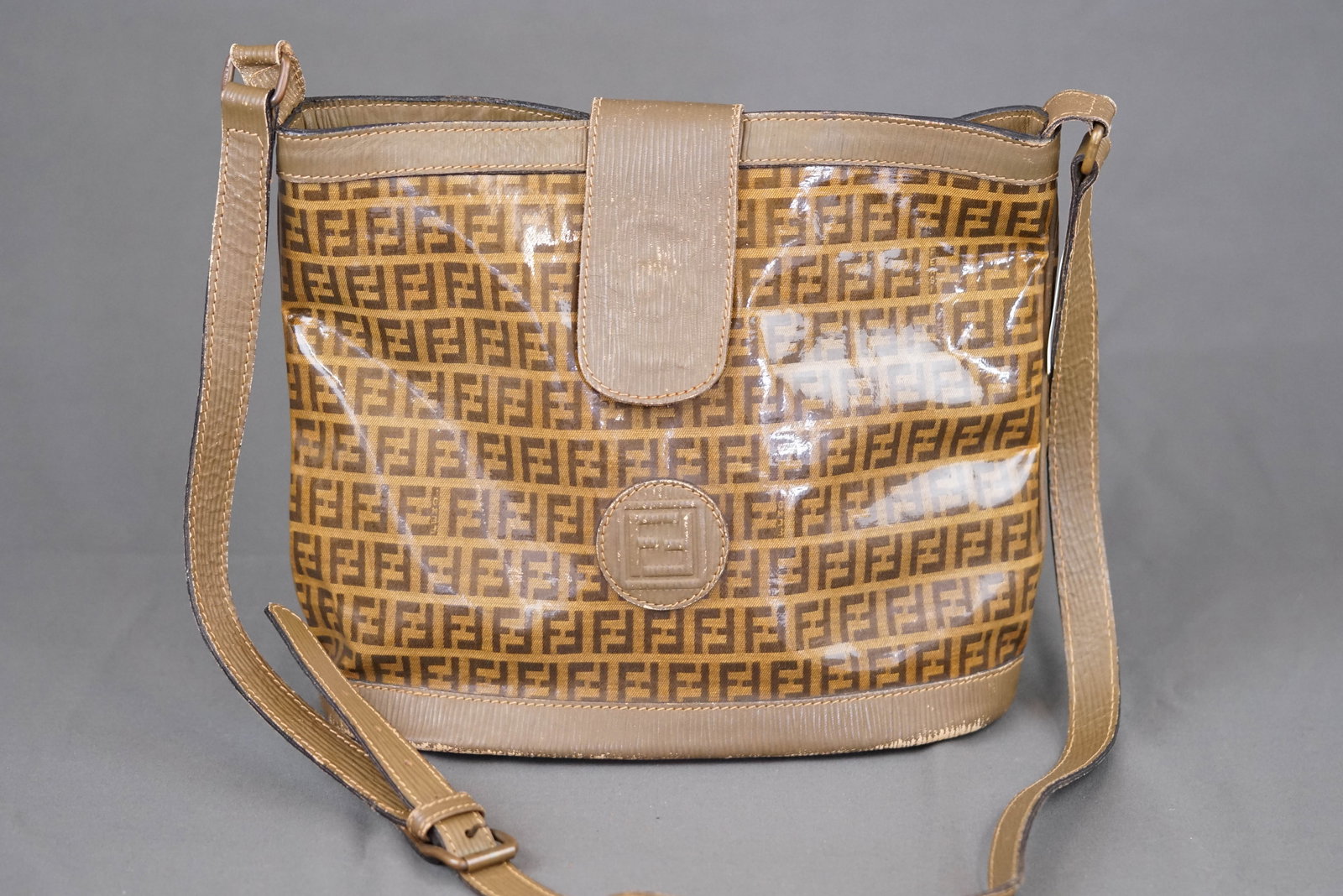 FENDI MONOGRAM SHOULDER BAG: FENDI MONOGRAM SHOULDER BAG, width 30cm, height 23cm, depth 11cm. If you have any questions regarding this lot please contact us. For further information on our auction, please refer to our T & Cs