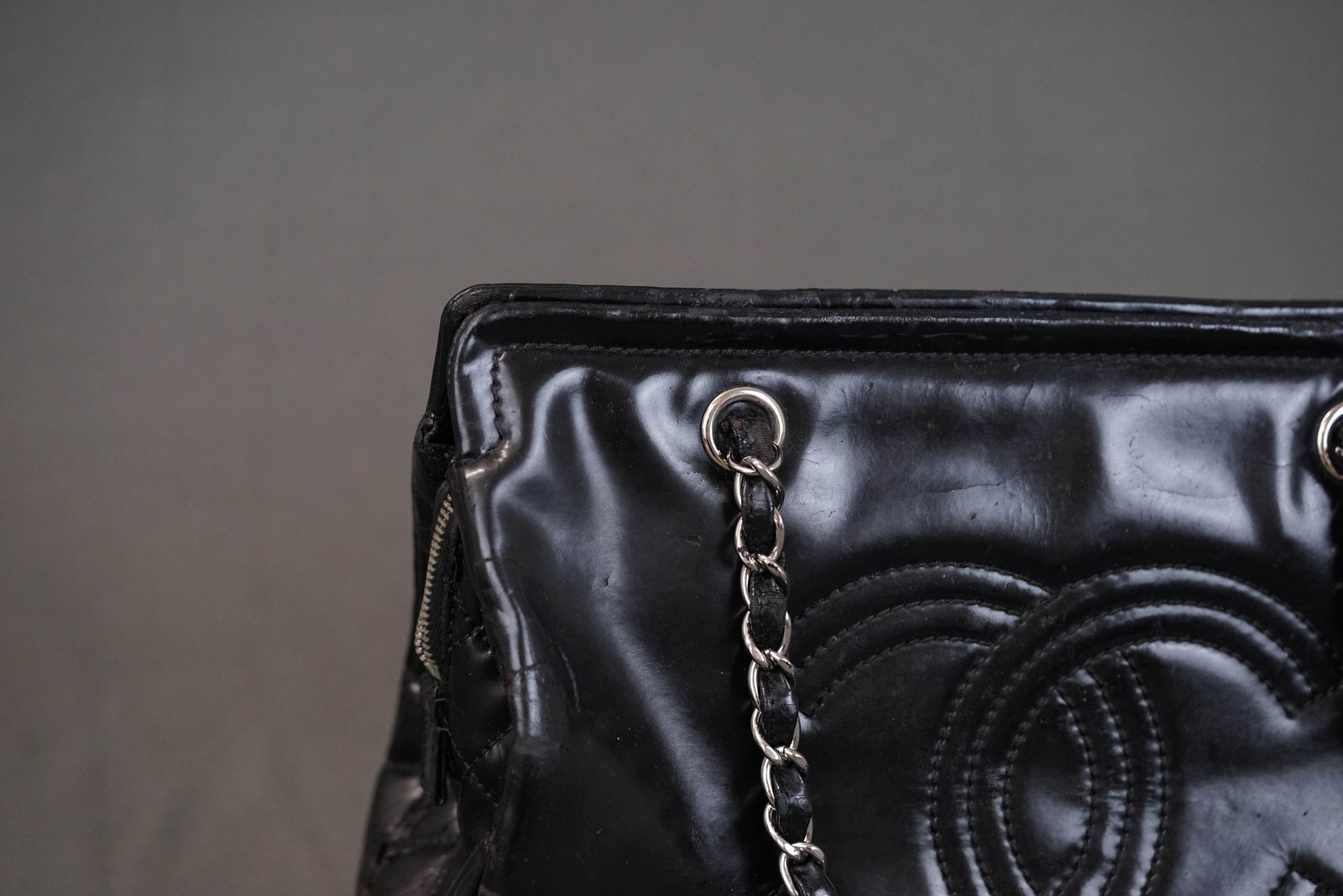 CHANEL CHAIN SHOULDER BAG BLACK PATENT LEATHER 14155140 - 2