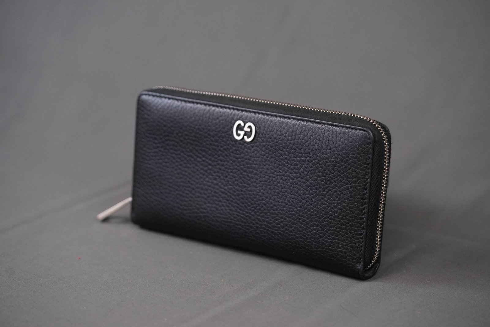 GUCCI DURIAN LEATHER ZIP WALLET W/ BOX & DUST COVER - 4