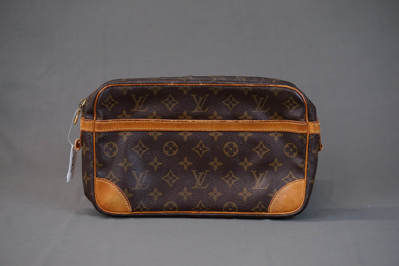 LOUIS VUITTON MONOGRAM COMPIEGNE 28 CLUTCH BAG M51845 SL0912: LOUIS VUITTON MONOGRAM COMPIEGNE 28 CLUTCH BAG M51845 SL0912, width 27cm, height 17cm, depth 6cm. If you have any questions regarding this lot please contact us. For further information on our