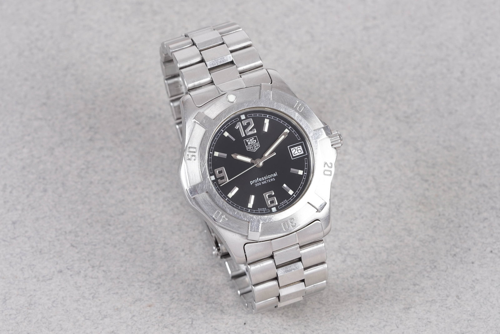 TAG HEUER PROFESSIONAL 2000 SERIES DATE REF. WN1110 - 2