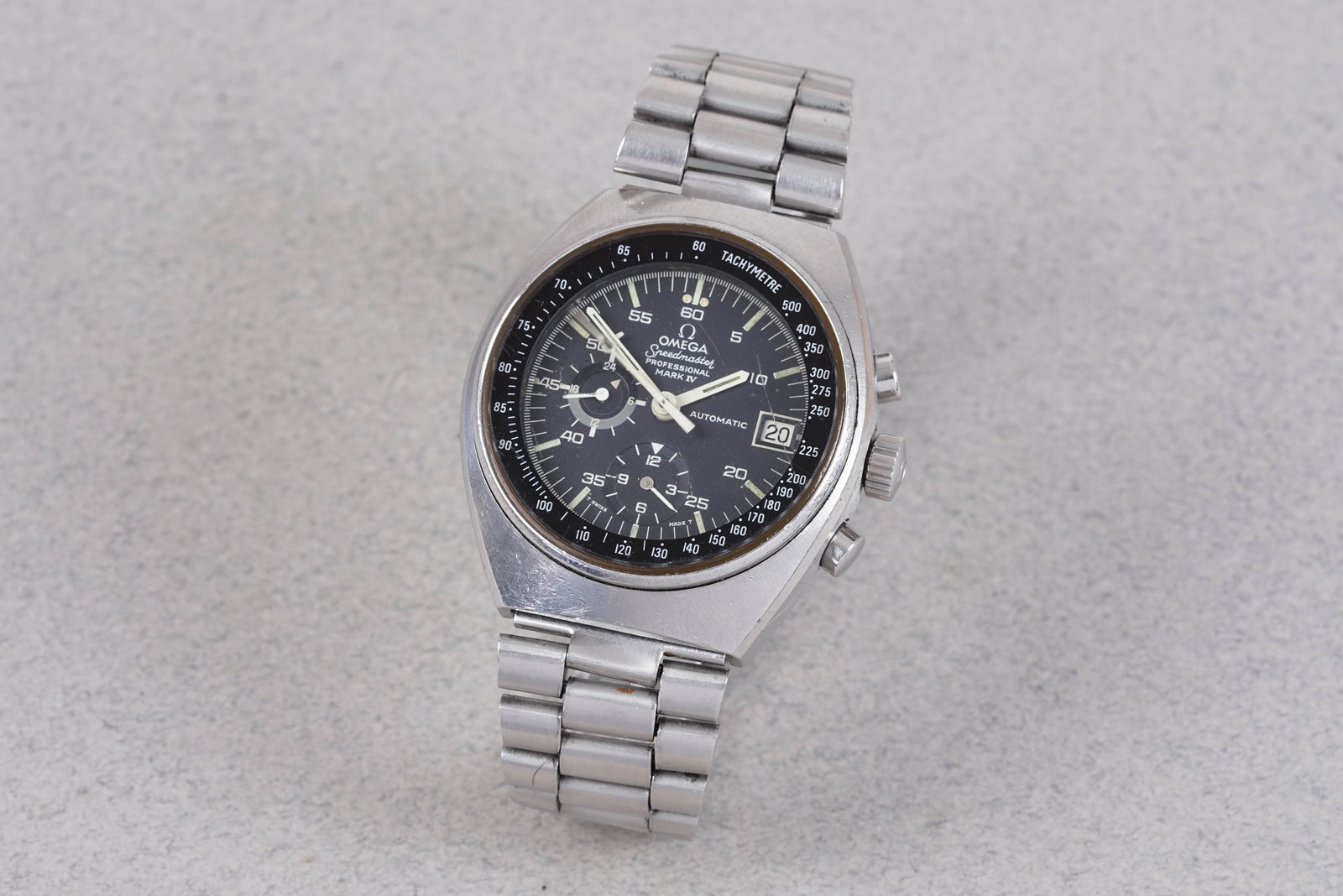 OMEGA SPEEDMASTER PROFESSIONAL CHRONOGRAPH MARK IV REF. 176.009 (1 of 4)