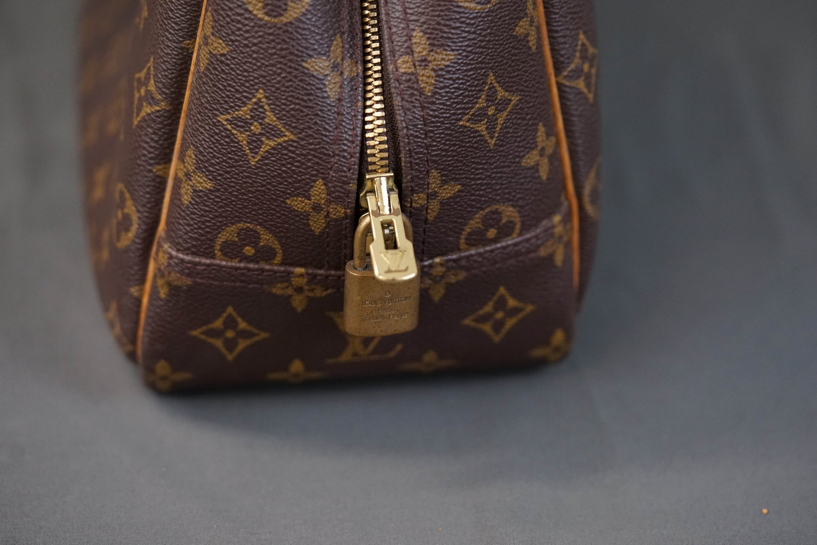 LOUIS VUITTON MONOGRAM DEAUVILLE HANDBAG M47270 - 8