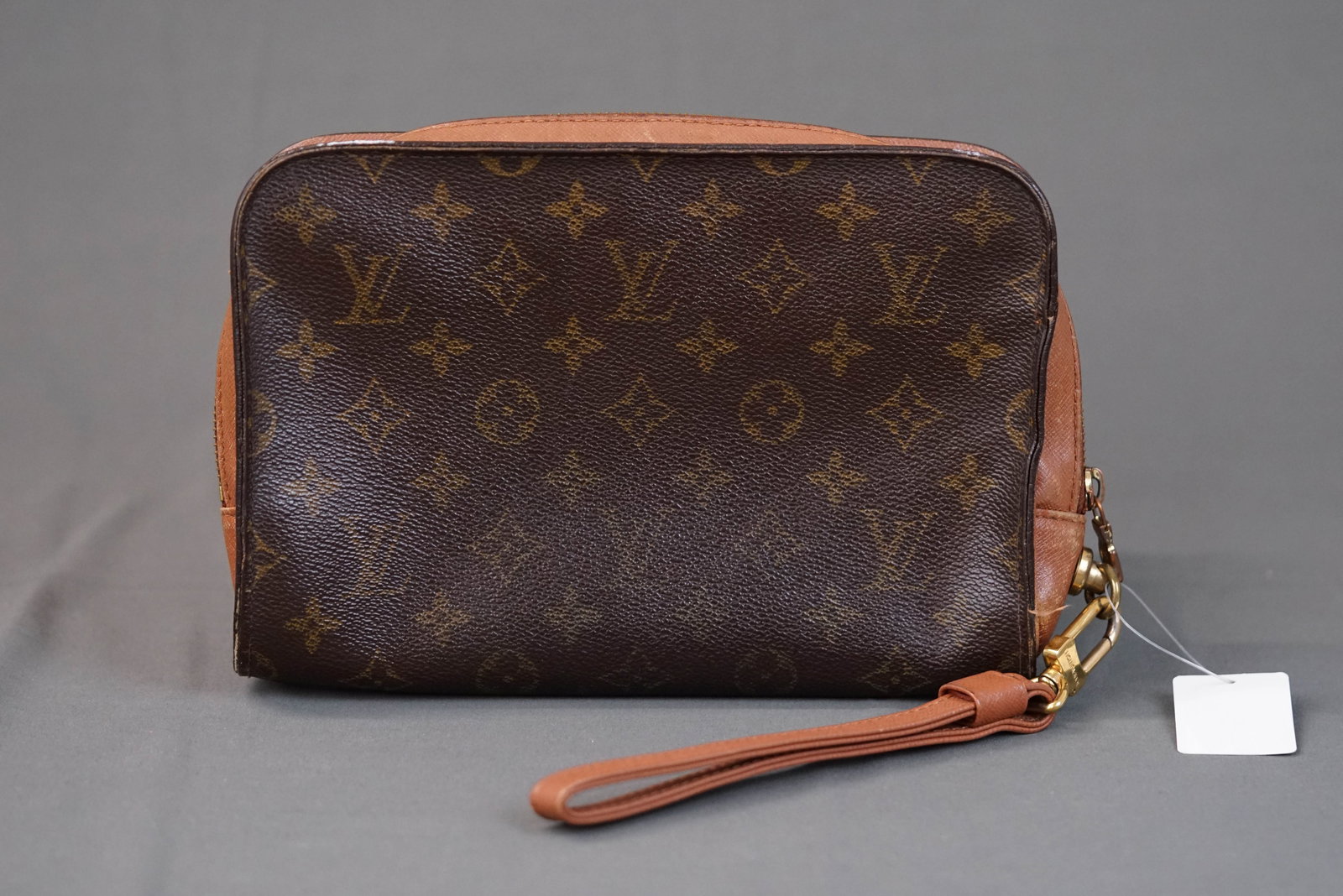 LOUIS VUITTON MONOGRAM ORSAY CLUTCH BAG M51790 VI0924: LOUIS VUITTON MONOGRAM ORSAY CLUTCH BAG M51790 VI0924, width 24cm, height 15cm, depth 5cm. If you have any questions regarding this lot please contact us. For further information on our auction,