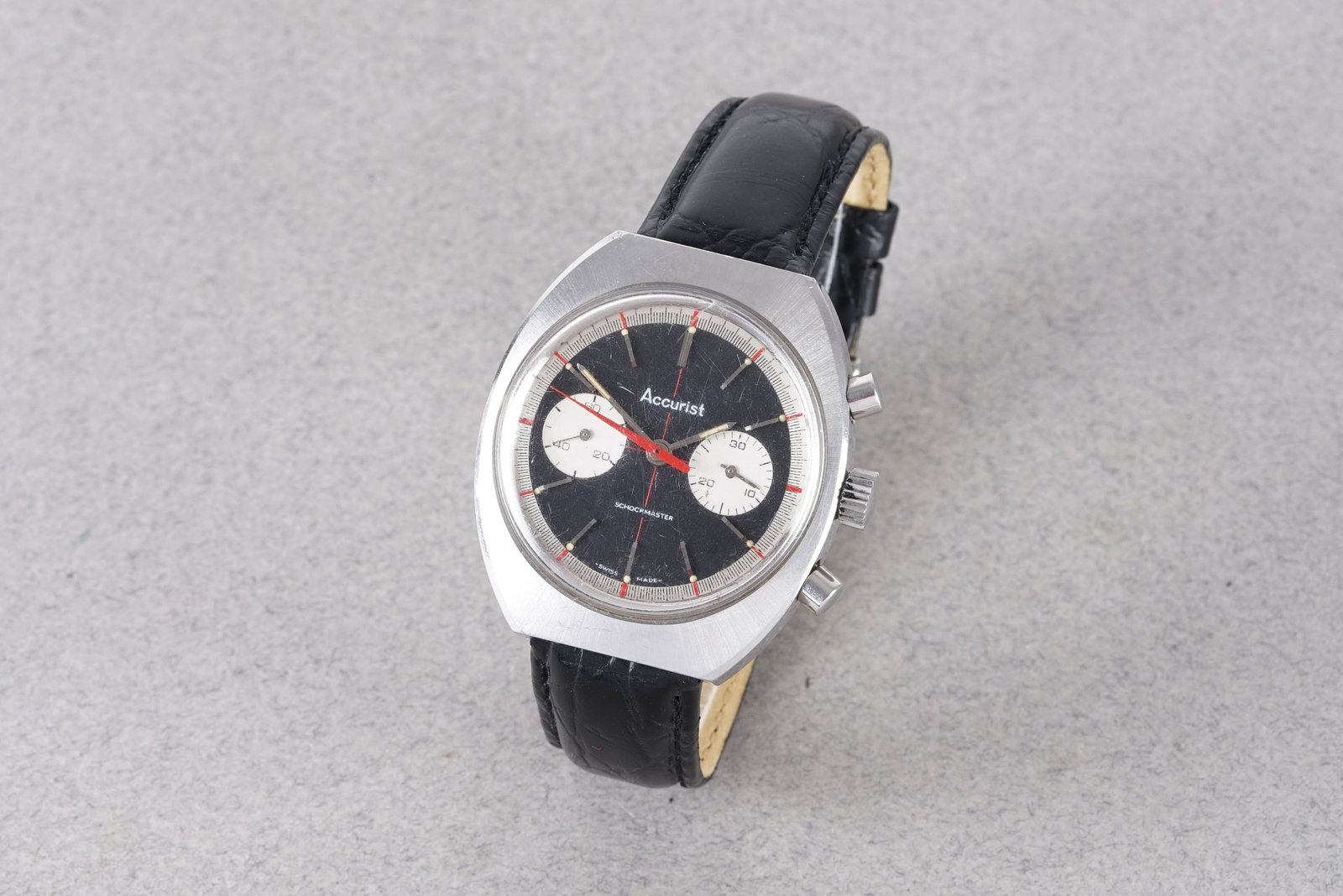 ACCURIST CHRONOGRAPH WRISTWATCH: ACCURIST CHRONOGRAPH WRISTWATCH, this watch is fitted with a circular black twin register dial with applied hour markers and hands. The 38mm stainless steel case is fitted with a crown, pushers and a