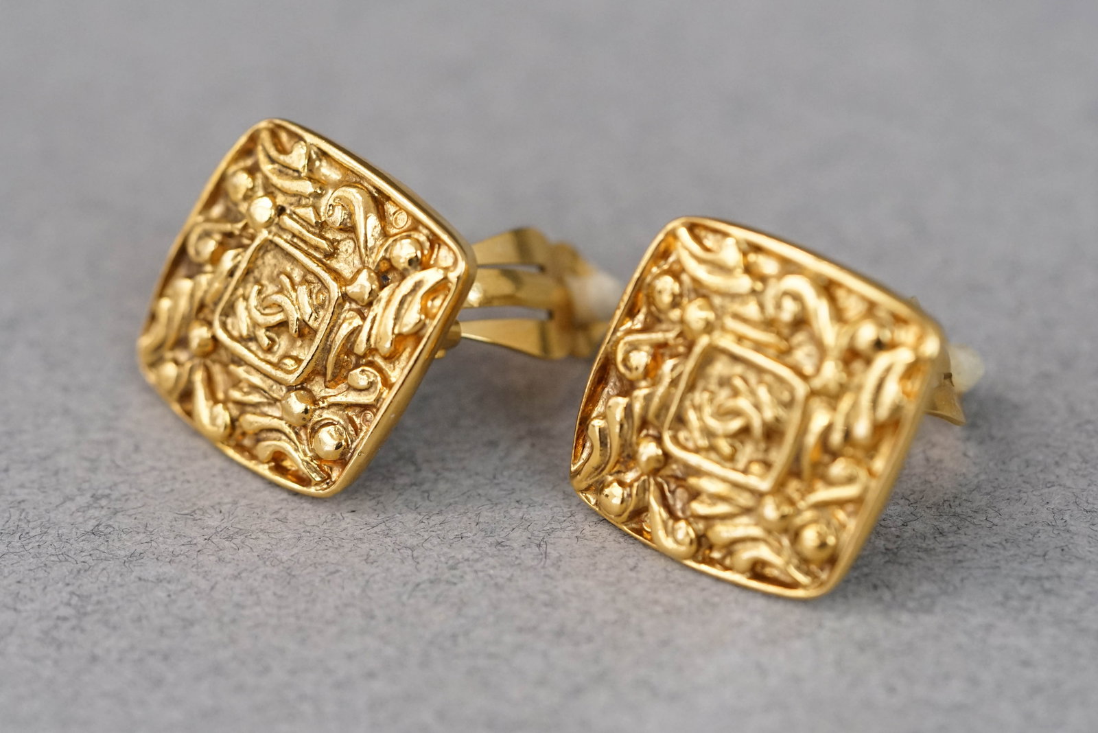 CHANEL EARRINGS - 2
