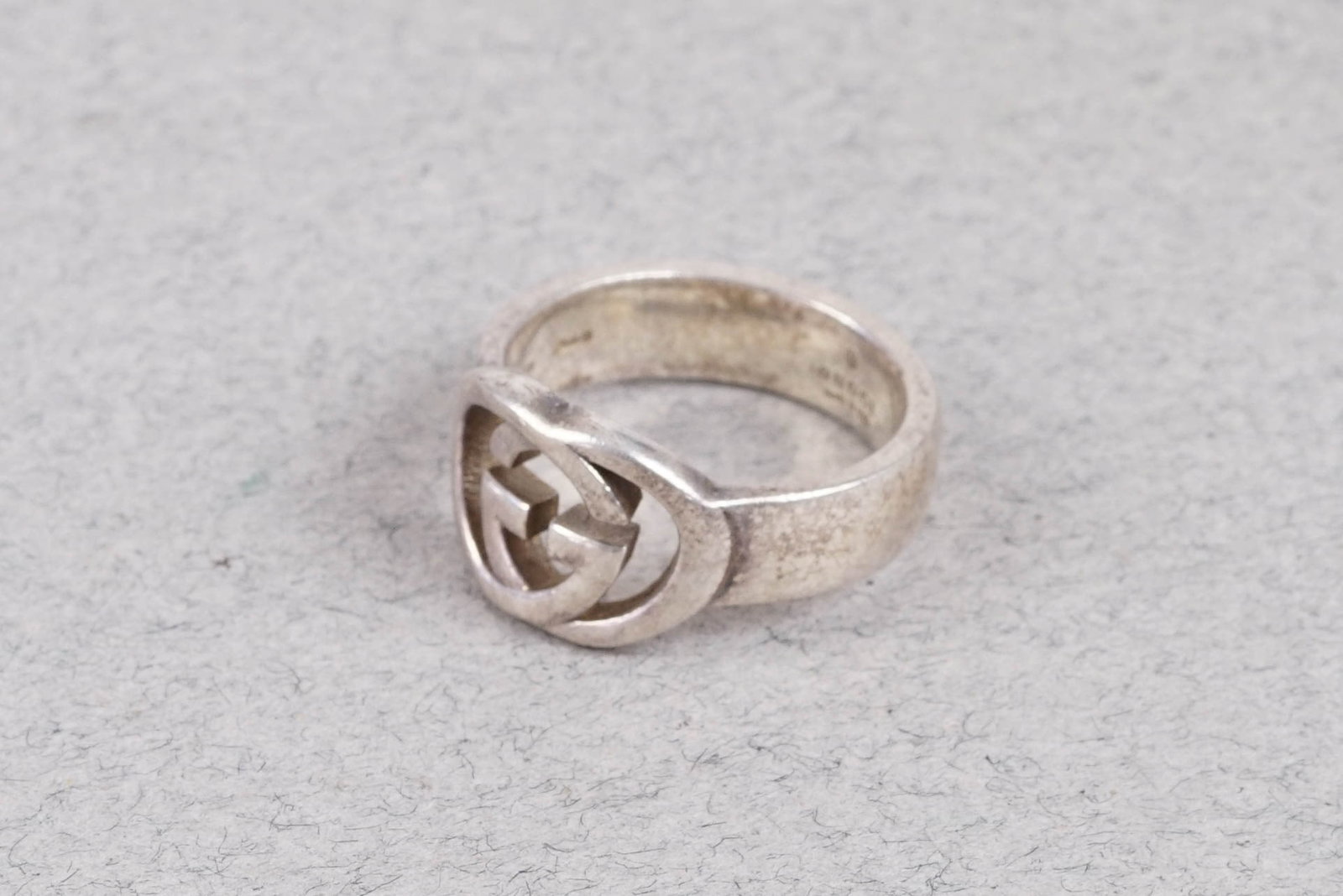 GUCCI 925 STERLING SILVER GG INTERLOCKING RING - 3