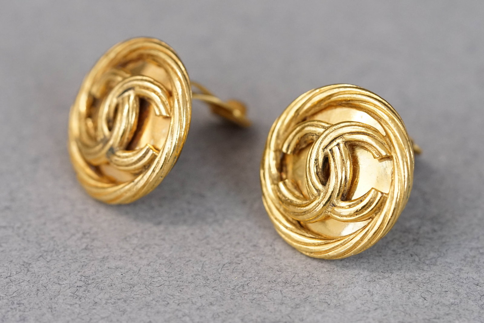 CHANEL EARRINGS - 2
