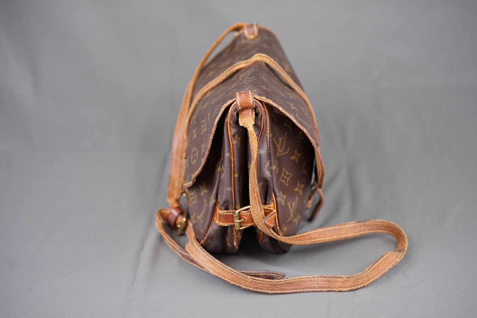 LOUIS VUITTON MONOGRAM SHOULDER BAG - 8