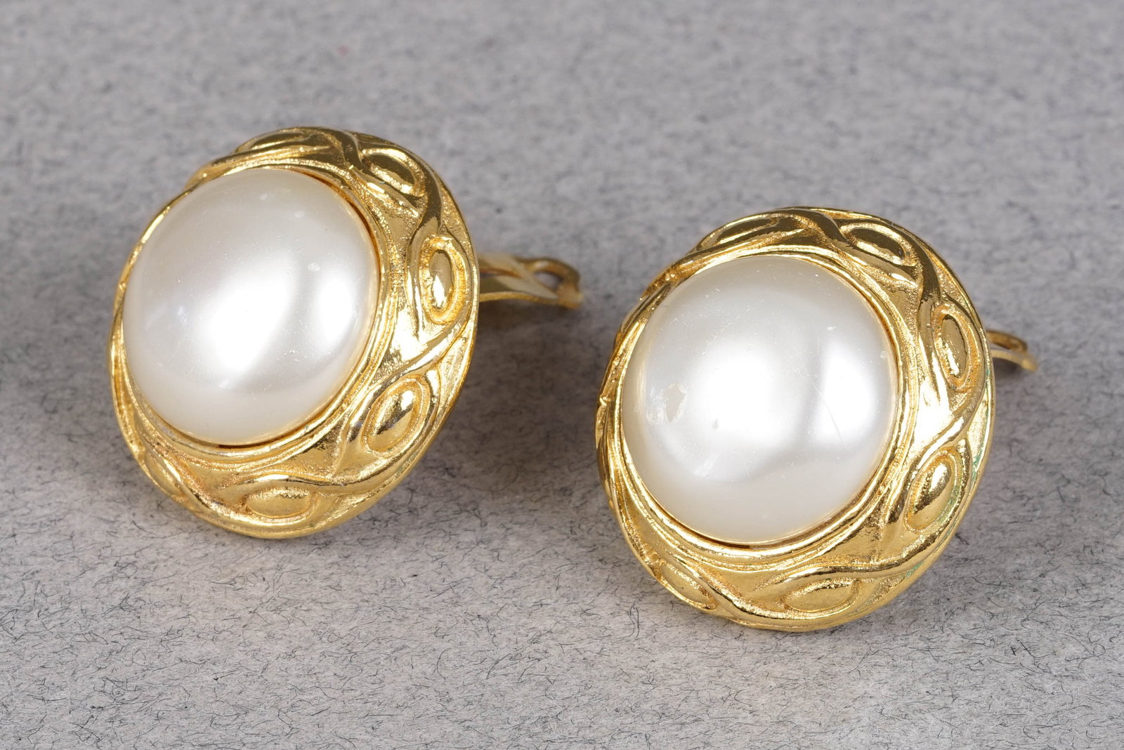 CHANEL EARRINGS - 2