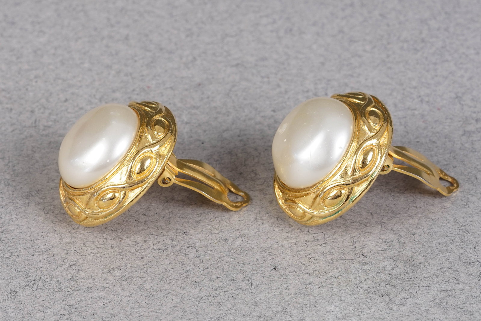 CHANEL EARRINGS - 3
