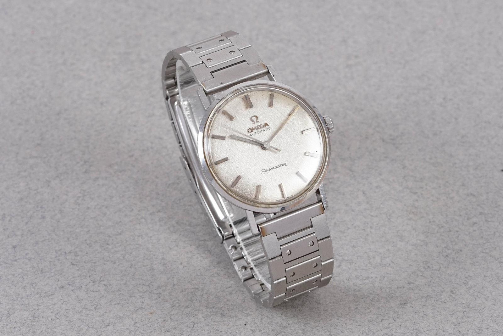 OMEGA SEAMASTER AUTOMATIC WRISTWATCH - 2