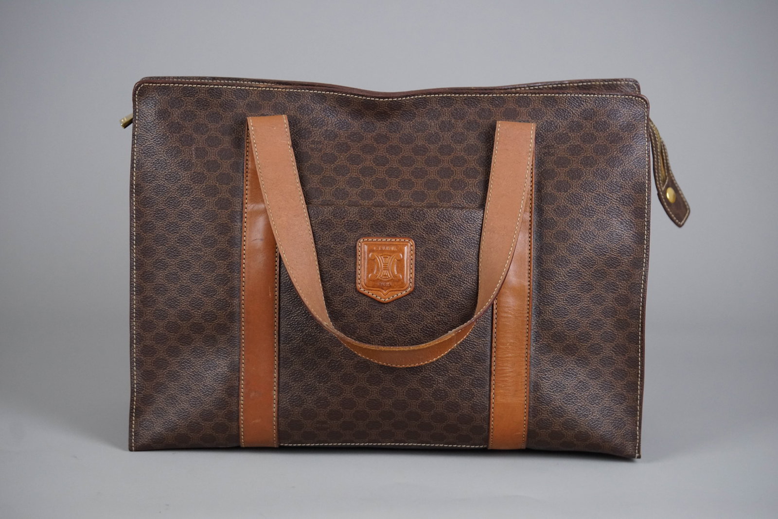 CELINE MACADAM TOTE BAG: CELINE MACADAM TOTE BAG, width 39cm, height 27cm, depth 13cm, condition rank: For further information on our auction, please refer to our T & Cs. We do not guarantee the accuracy of time keeping
