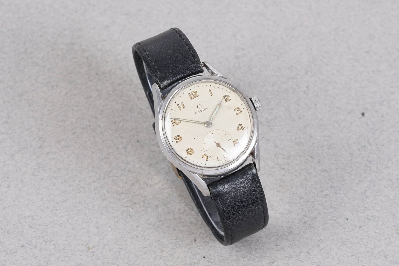 OMEGA ARABIC DIAL WRISTWATCH REF. 2791 - 2