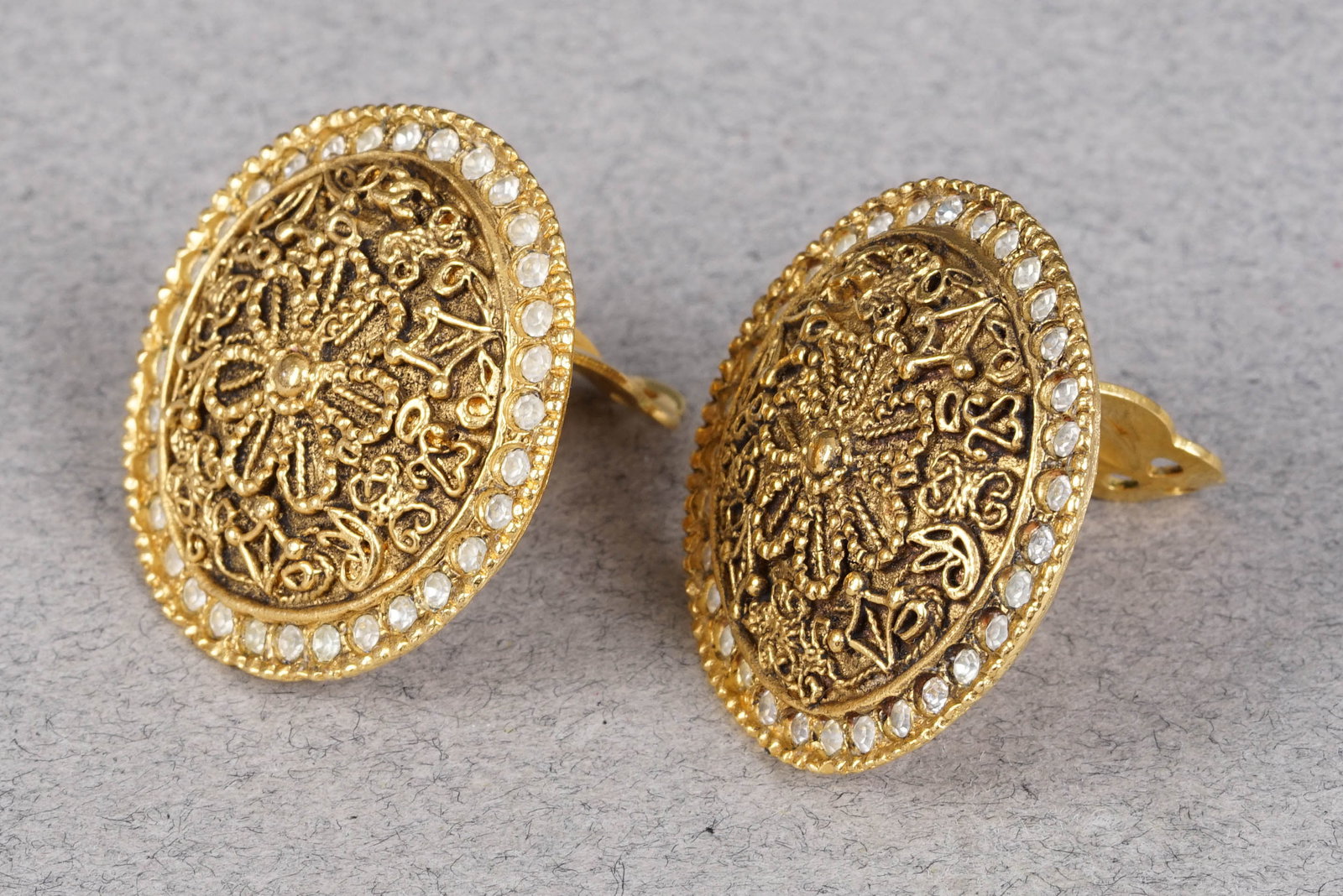 CHANEL EARRINGS - 2