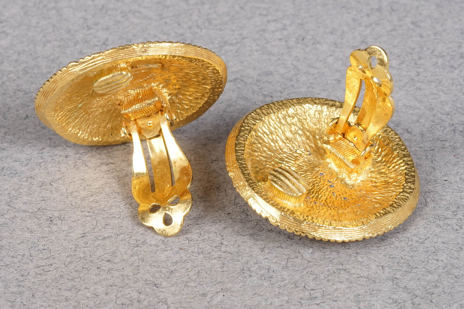 CHANEL EARRINGS - 4