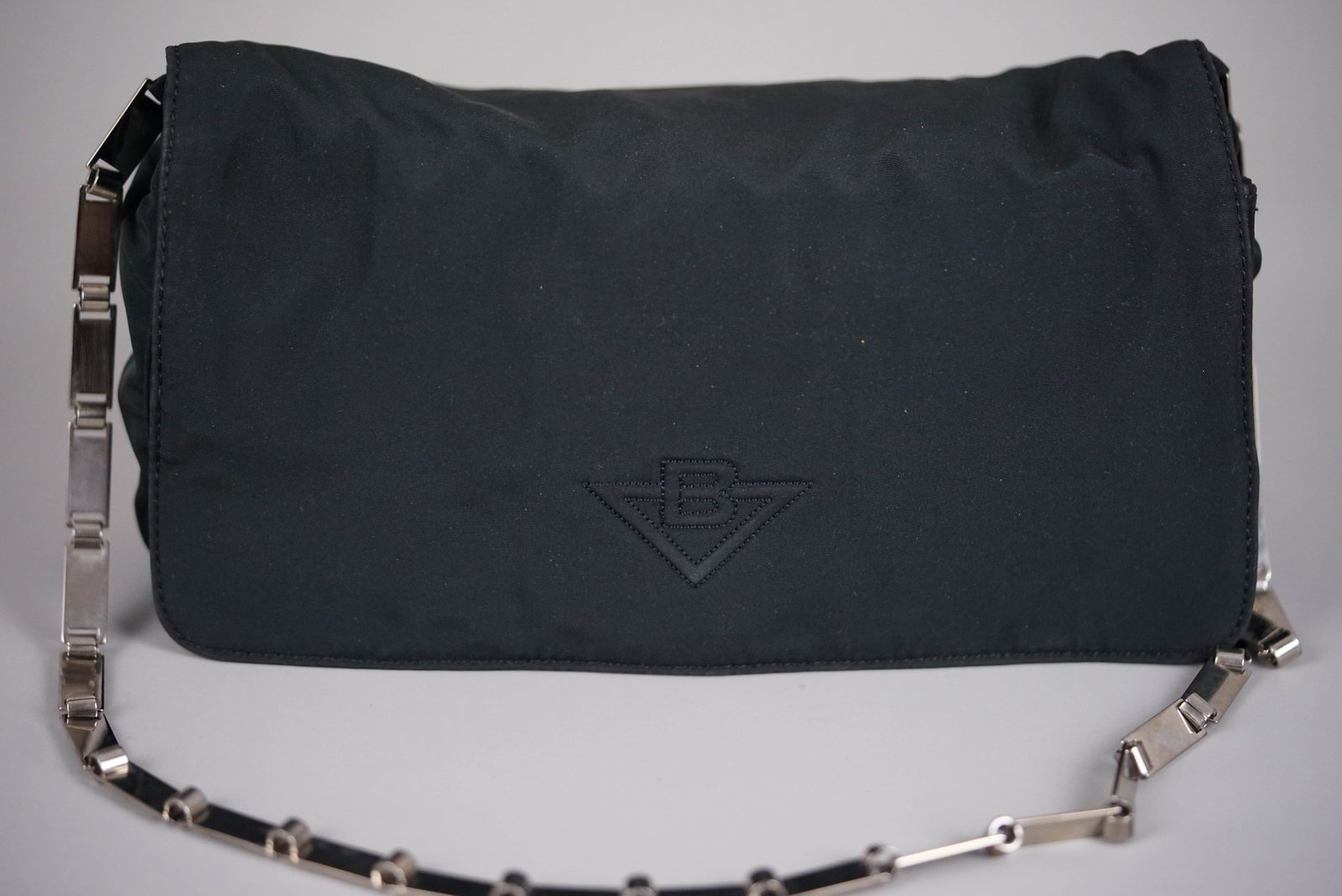 BOTTEGA VENETA BLACK NYLON SHOULDER BAG W/ GUARANTEE CARD - 5