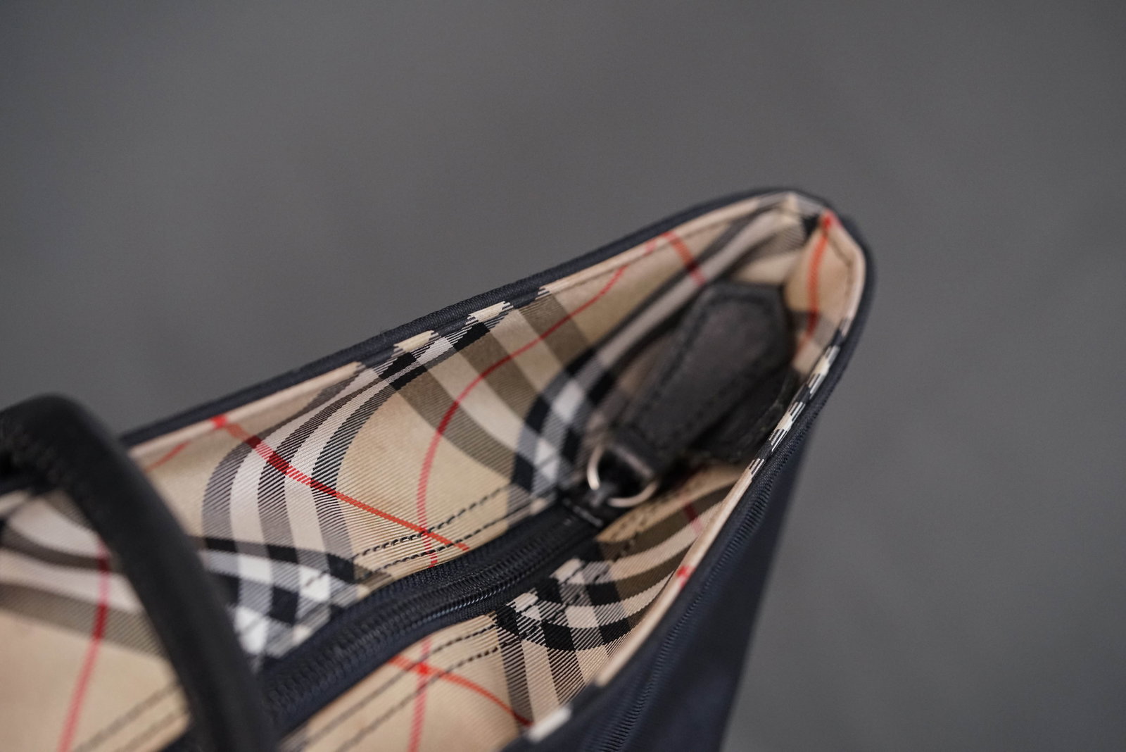 BURBERRY NOVA CHECK SHOULDER TOTE BAG - 4