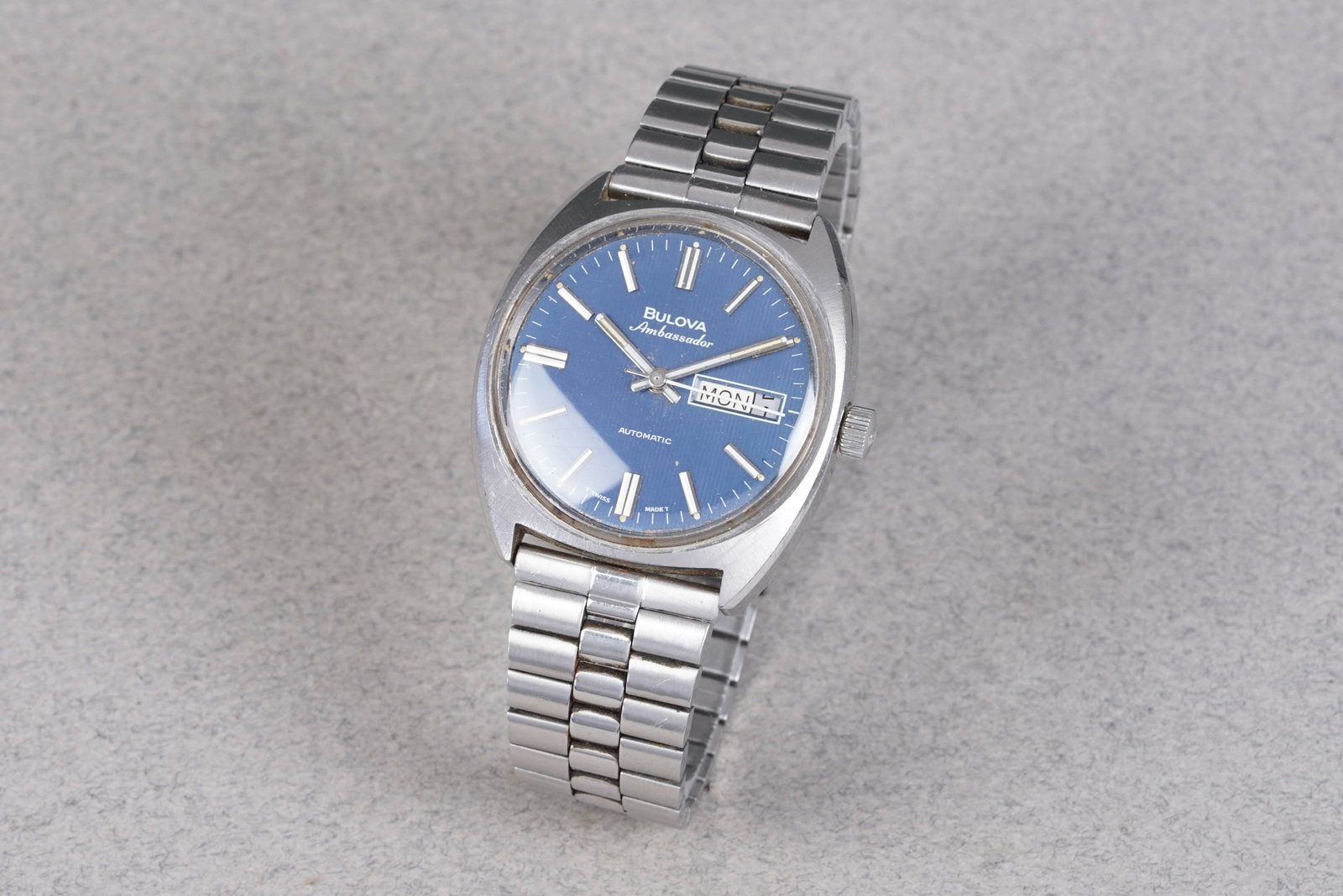 BULOVA AMBASSADOR AUTOMATIC DAY DATE W/ BOX - 2