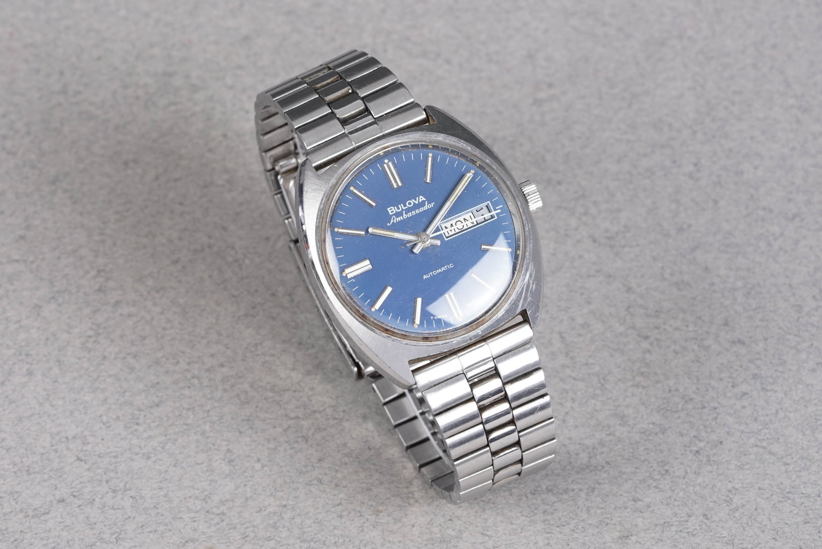 BULOVA AMBASSADOR AUTOMATIC DAY DATE W/ BOX - 3
