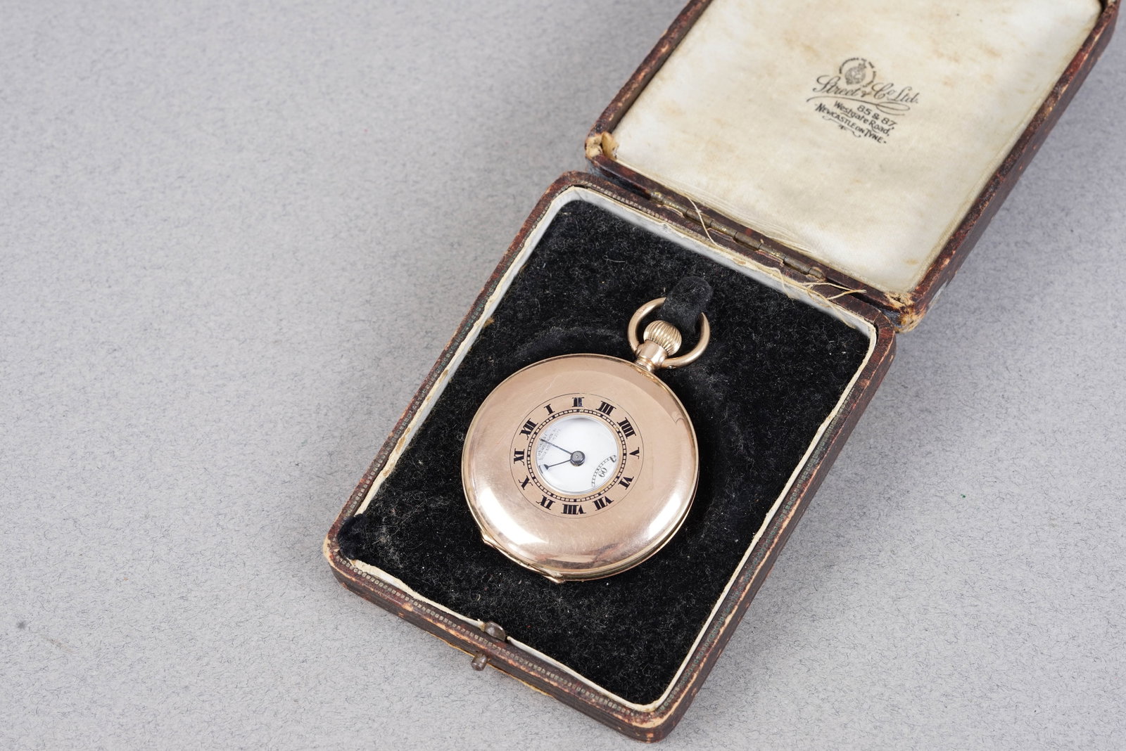 9CT GOLD HALF HUNTER POCKET WATCH - 4