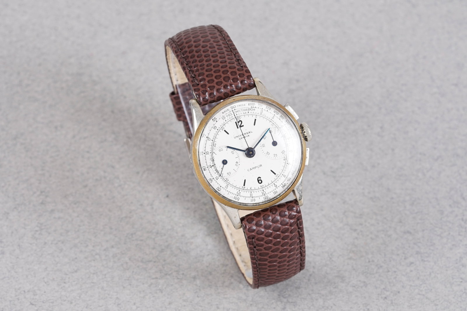 UNIVERSAL GENEVE CAMPUR CHRONOGRAPH - 2