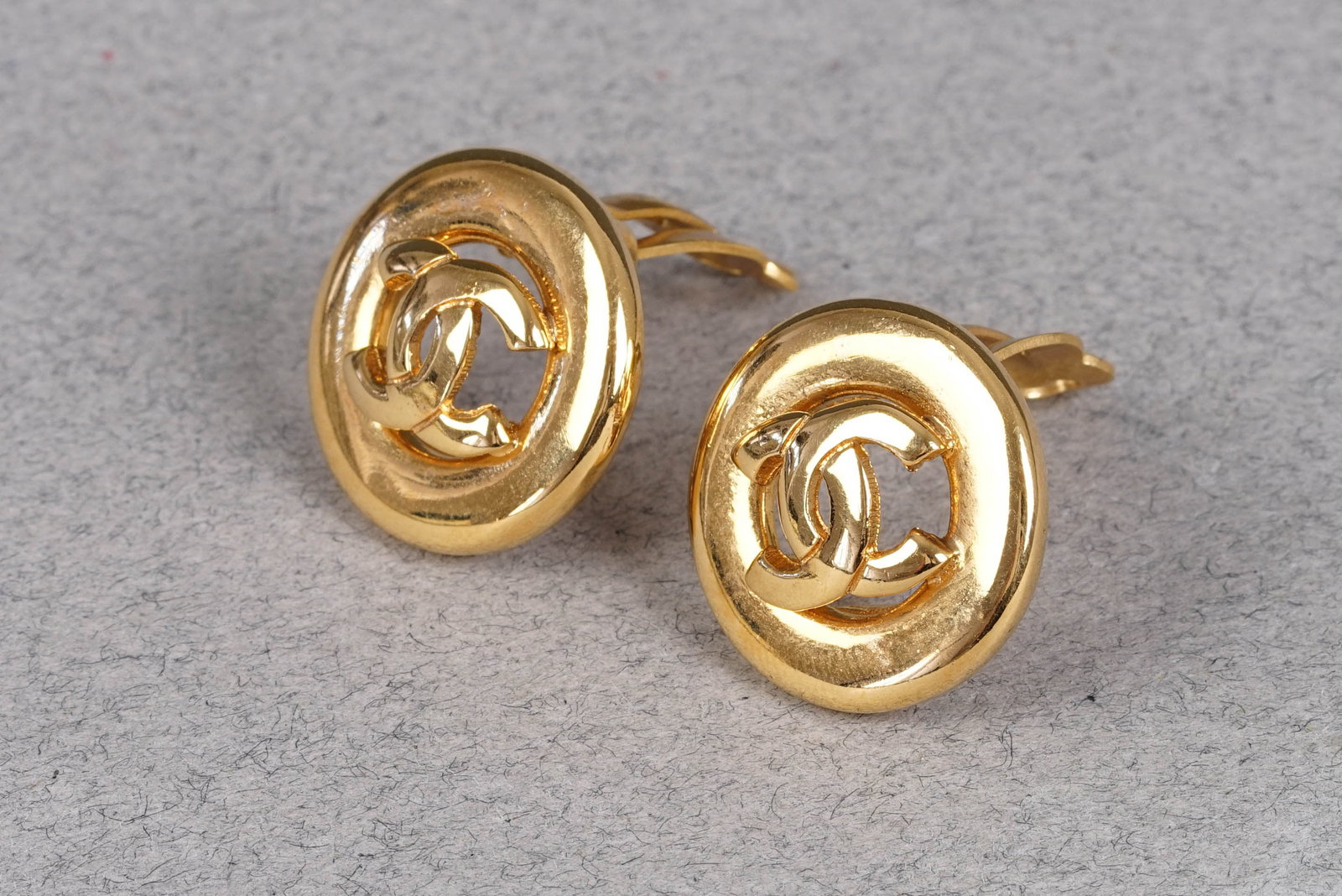 CHANEL EARRINGS - 2