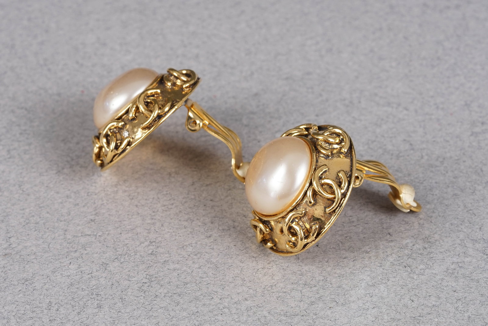 CHANEL EARRINGS - 3