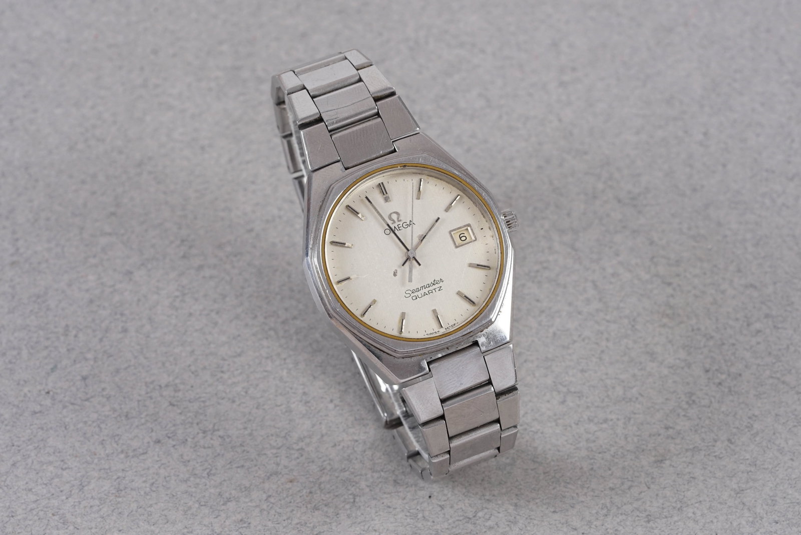 OMEGA SEAMASTER QUARTZ DAY DATE WRISTWATCH - 2