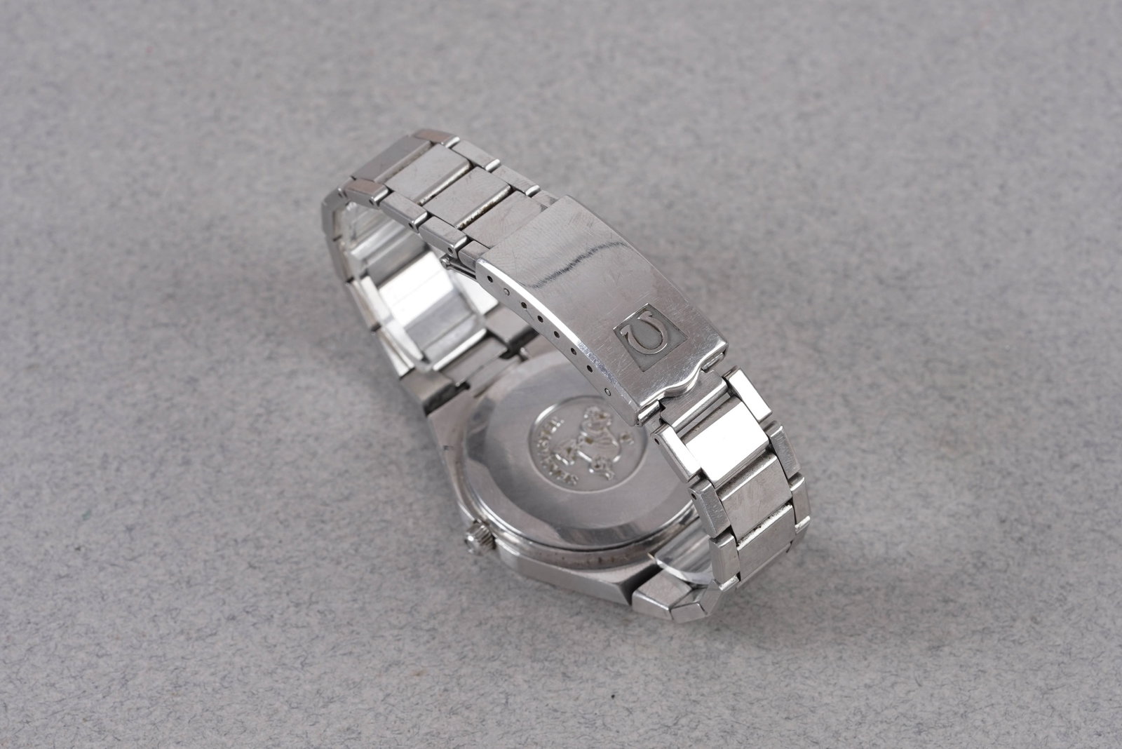 OMEGA SEAMASTER QUARTZ DAY DATE WRISTWATCH - 4