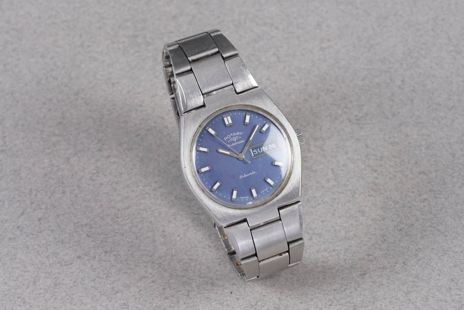 ROTARY DAY DATE AUTOMATIC WRISTWATCH - 4