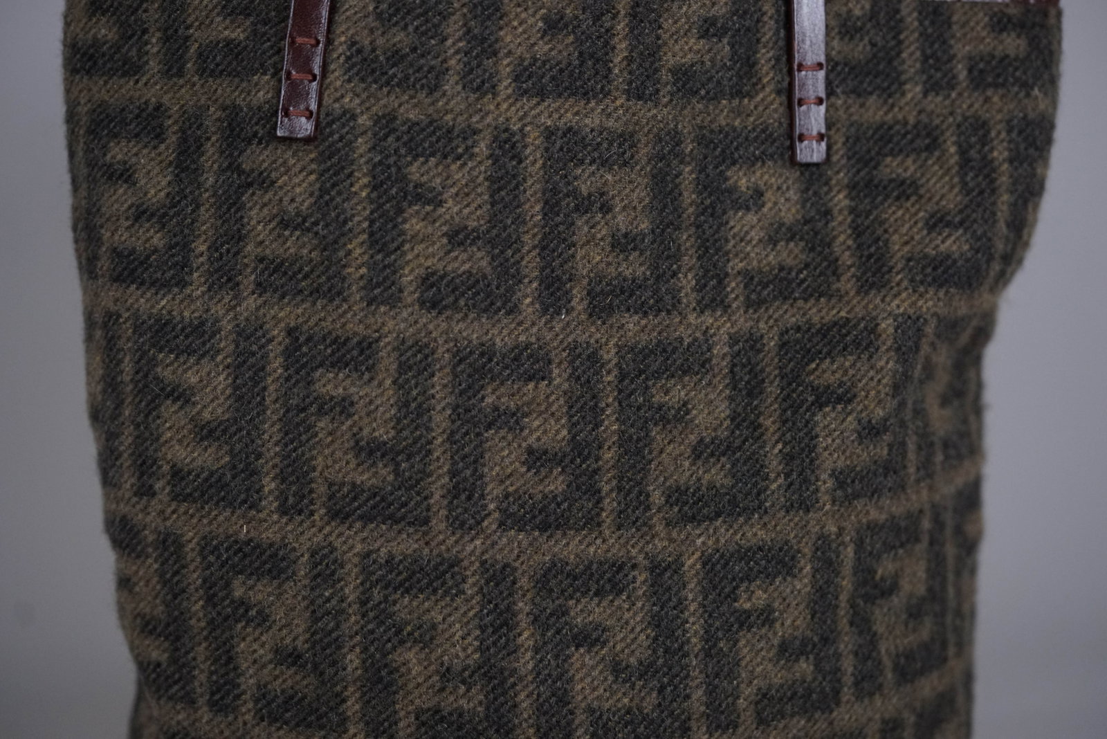 FENDI WOOL FF LOGO TOTE BAG - 4