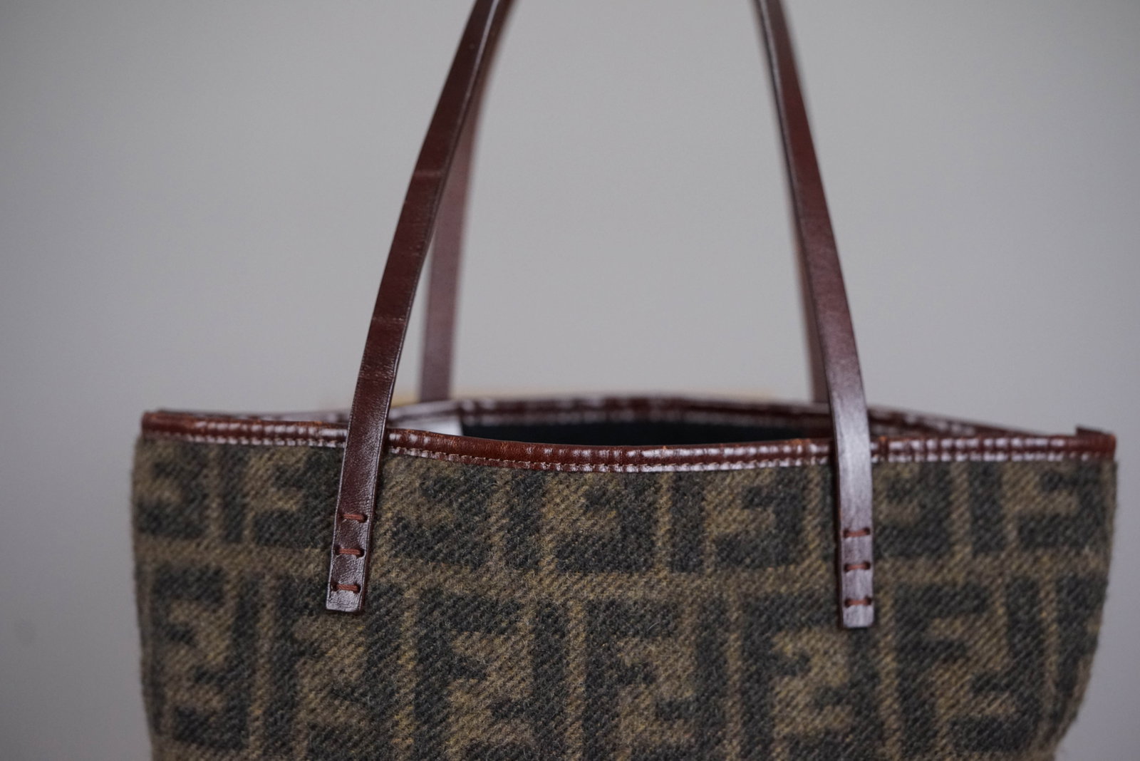 FENDI WOOL FF LOGO TOTE BAG - 6