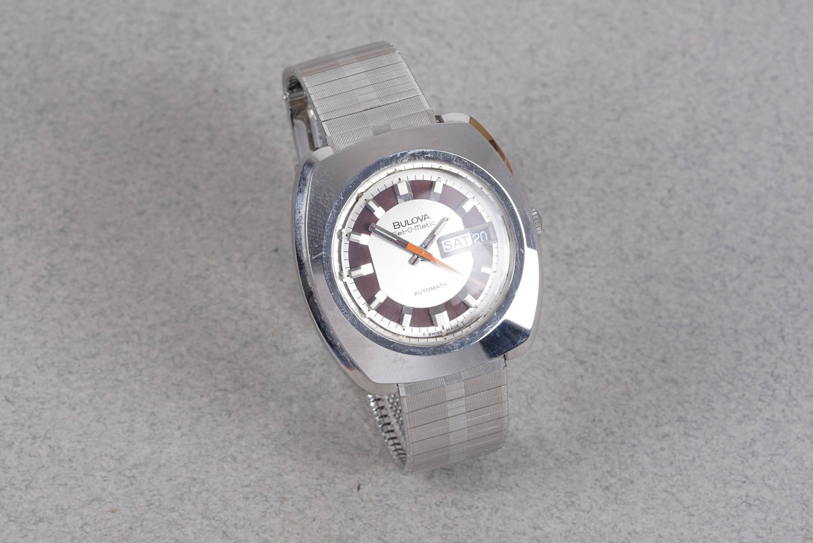 BULOVA SET-O-MATIC DAY DATE W/ BOX & SWING TAG CIRCA 1973 - 3