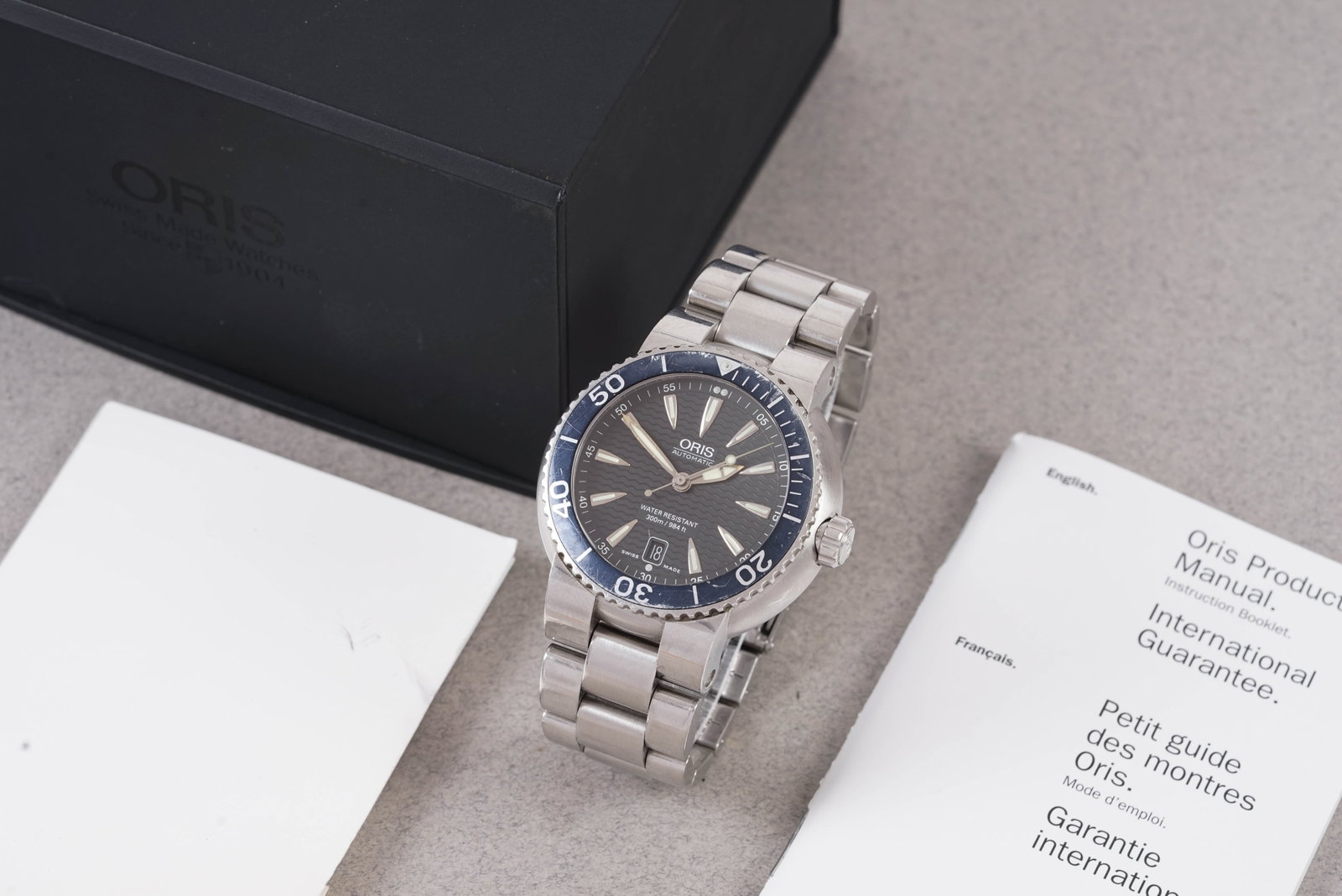 ORIS BIG CROWN DIVERS DATE W/ BOX & GUARANTEE PAPERS REF. 733 7533 CIRCA 2007: ORIS BIG CROWN DIVERS DATE W/ BOX & GUARANTEE PAPERS REF. 733 7533 CIRCA 2007, this watch is a ref. 733 7533 and is fitted with a black dial with a date window at 6 o'clock, luminous dagger hour