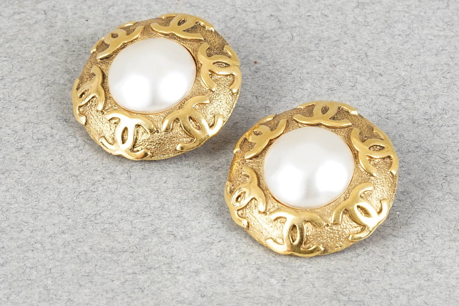 CHANEL EARRINGS - 2