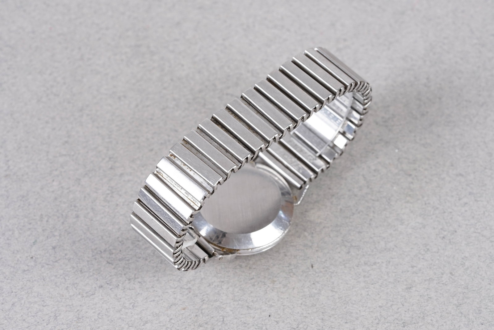 OMEGA AUTOMATIC 'BUMPER' REF. 2402-1 CIRCA 1947 - 3