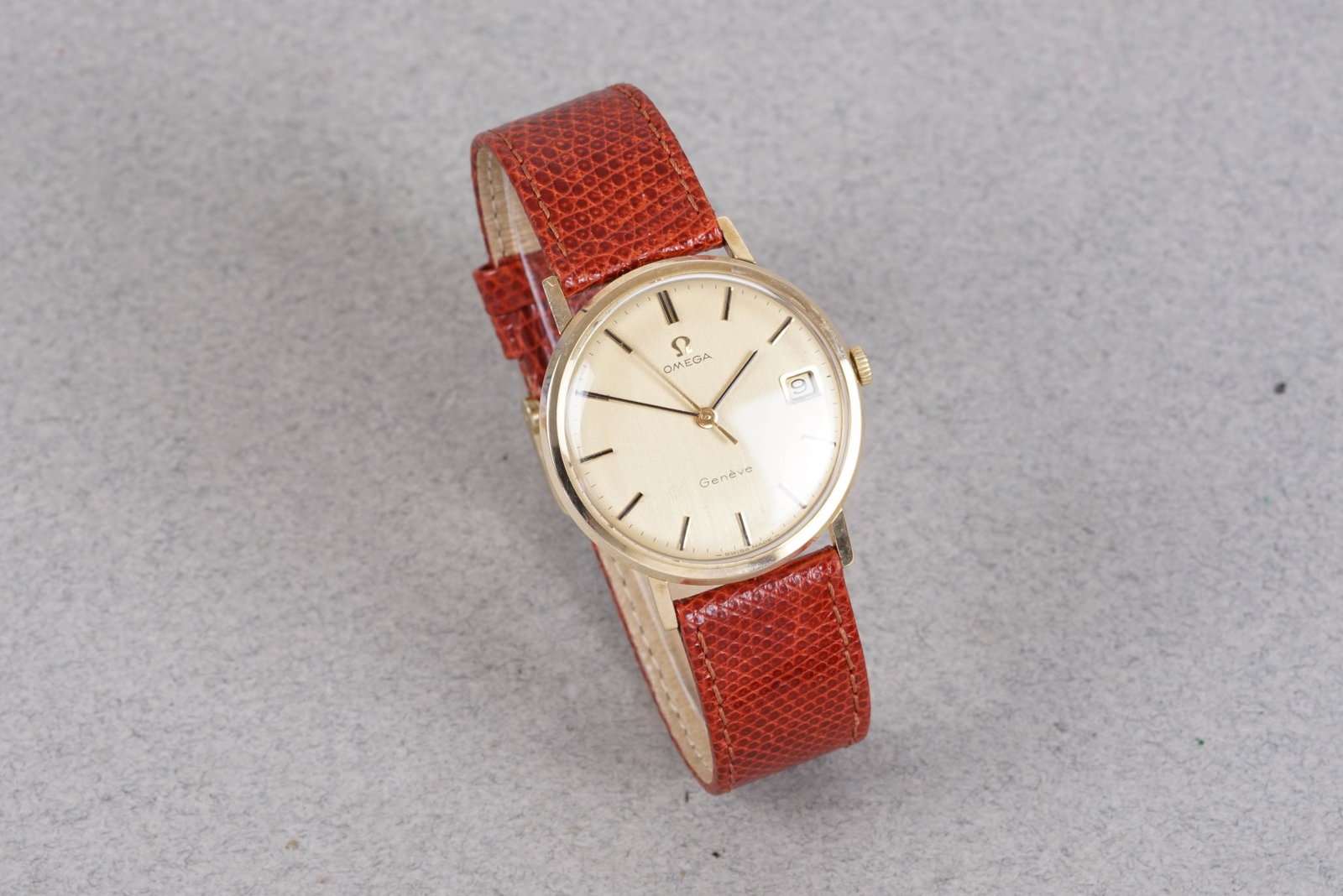 OMEGA DE VILLE 9CT GOLD WRISTWATCH - 2
