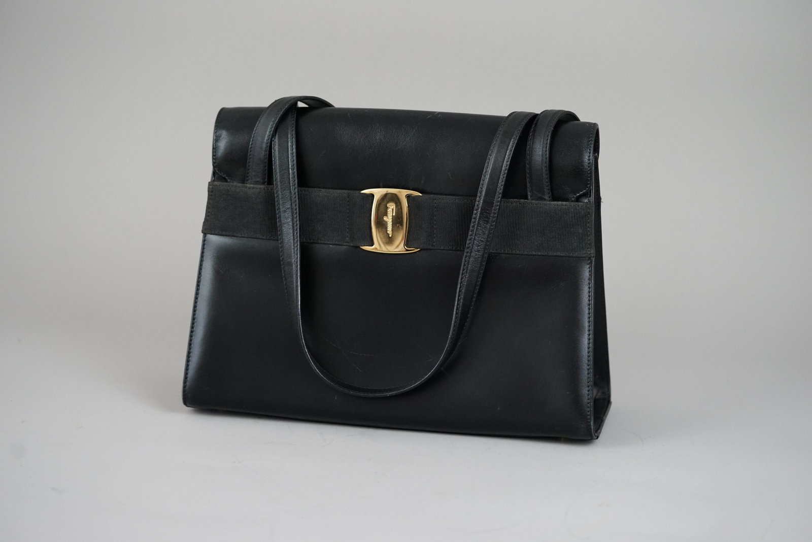 SALVATORE FERRAGAMO VARA SHOULDER BAG LEATHER BLACK - 3