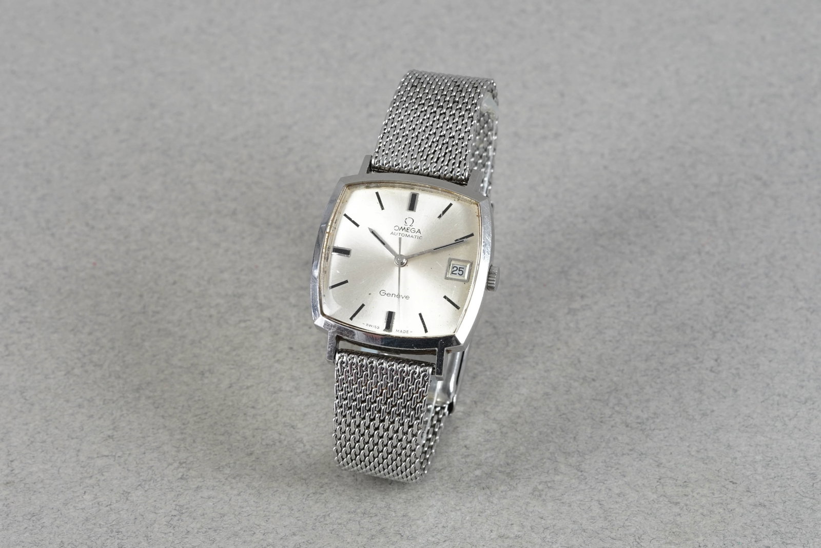 OMEGA AUTOMATIC GENEVE DATE WRISTWATCH W/ BOX - 2