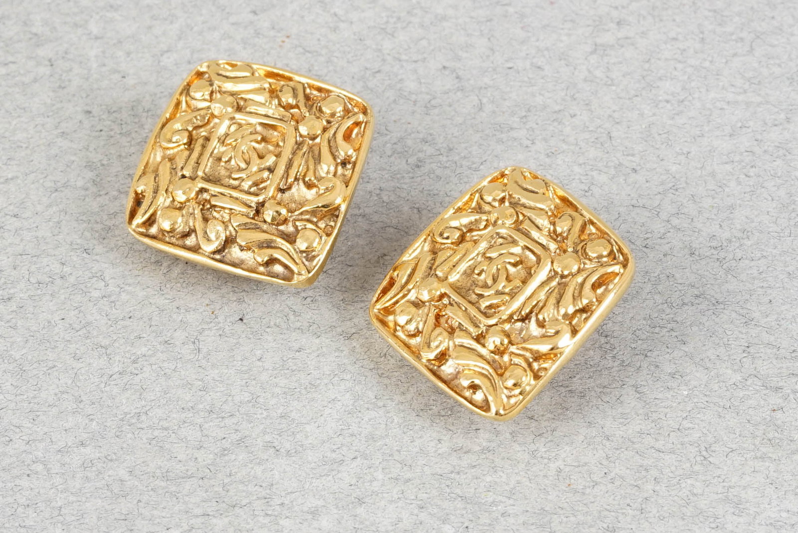 CHANEL EARRINGS - 3