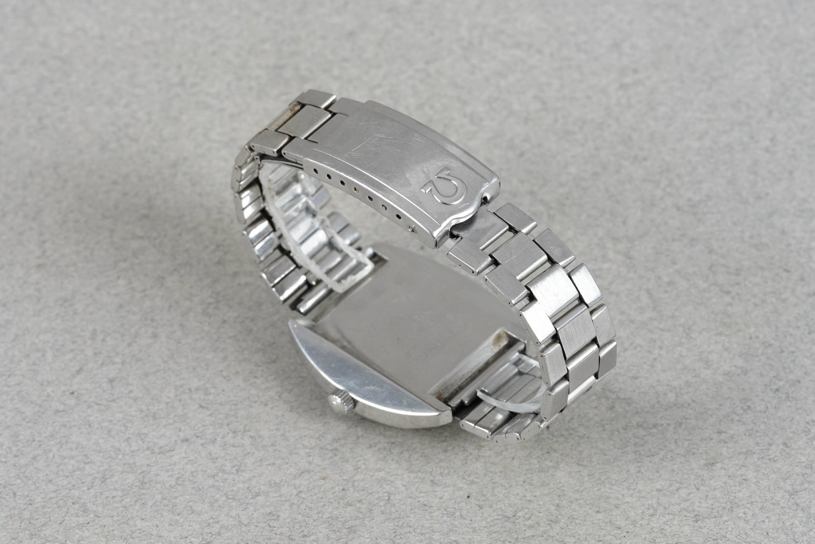 OMEGA AUTOMATIC SEAMASTER COSMIC SECTOR DIAL WRISTWATCH - 4