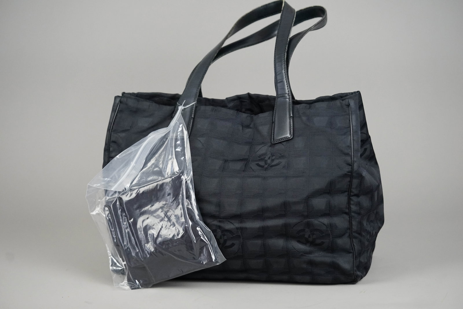 CHANEL NEW TRAVEL TOTE BAG NYLON 8317512 BLACK - 3