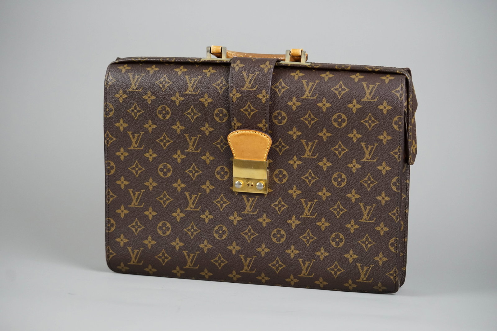 LOUIS VUITTON MONOGRAM SERVIETTE FERMOIRE BRIEFCASE M53305 CONDITION RANK: BC - 3