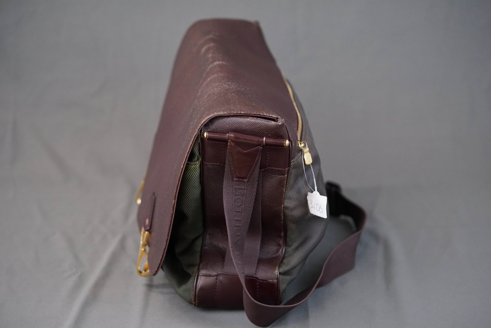 LOUIS VUITTON TAIGA DELVAUX SHOULDER BAG M30166 SP1022 - 7