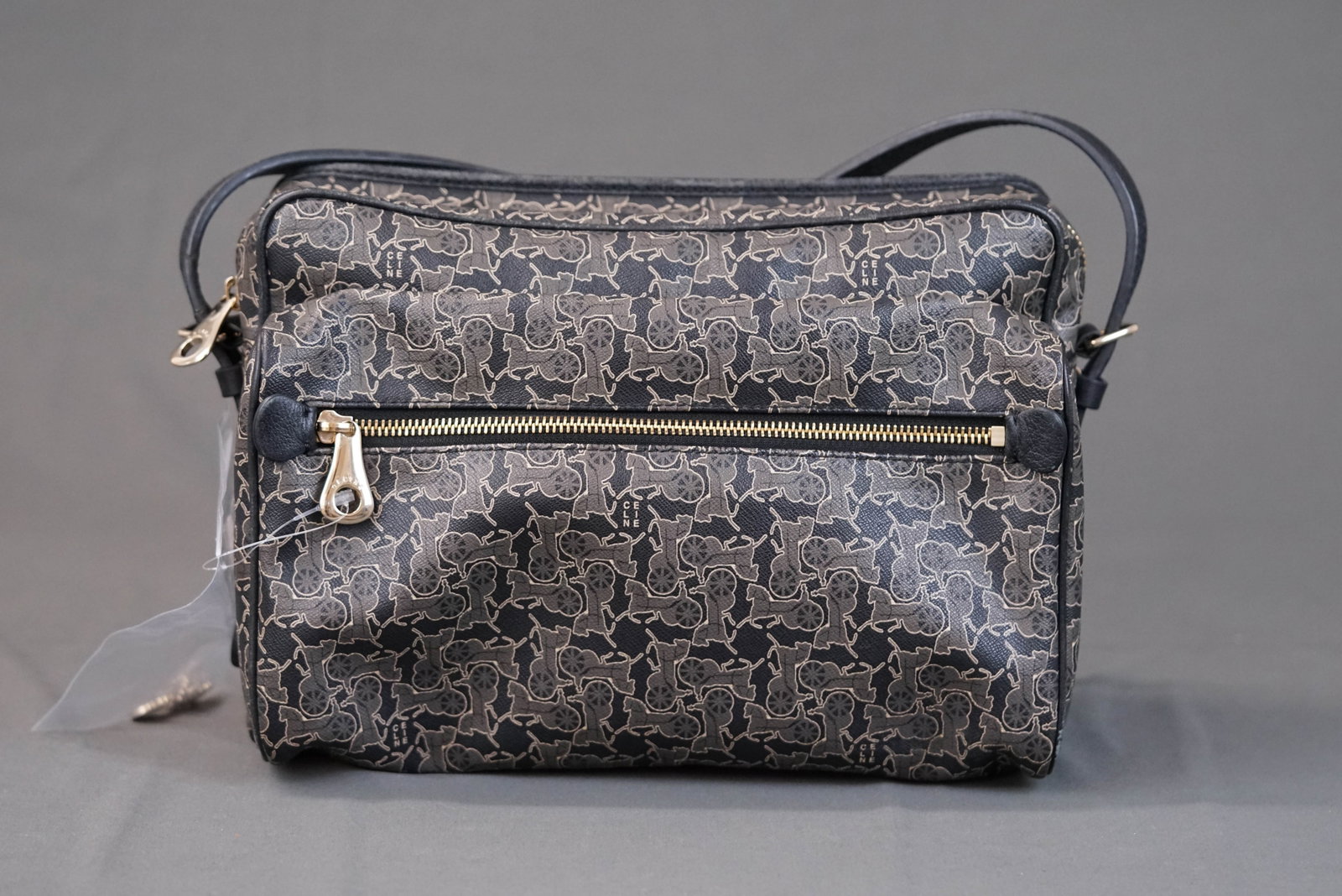 CELINE BLACK SHOULDER BAG: CELINE BLACK SHOULDER BAG If you have any questions regarding this lot please contact us. For further information on our auction, please refer to our T & Cs. We do not guarantee the accuracy of