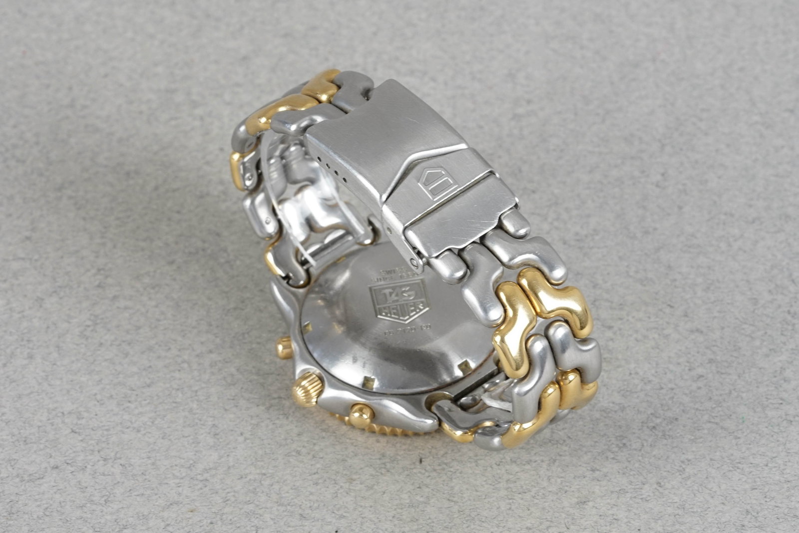 TAG HEUER CELL PROFESSIONAL 200 CHRONOGRAPH REF. CG2120 - 4